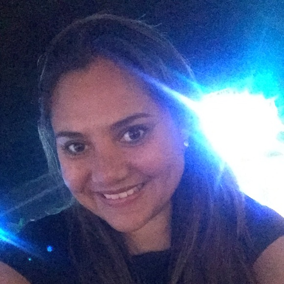 Meet your Posher, Nayeli - Picture 1 of 1